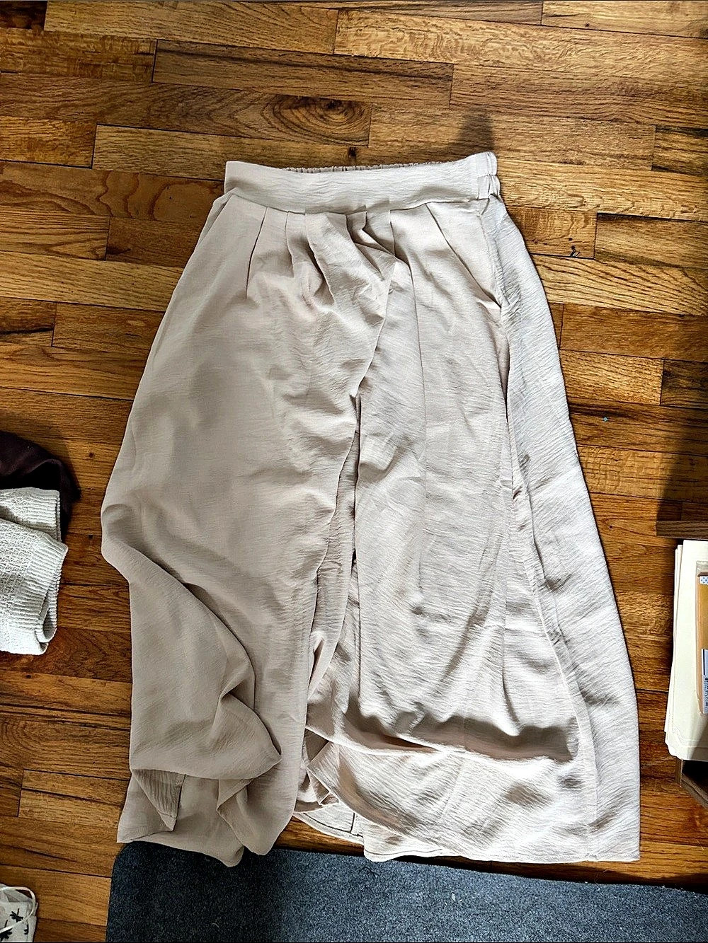 Skirt in Cream Like New
